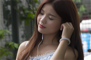 爱上海后花园：Struggles and hopes, the emotions blended in a Shanghai tea house